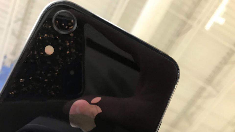 Slashleaks iPhone XI, iphone 11 display, camera, earpods